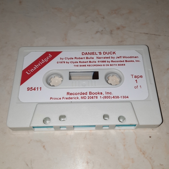 DANIELS DUCK Unabridged Recorded Book Audiocassette - Picture 8 of 11